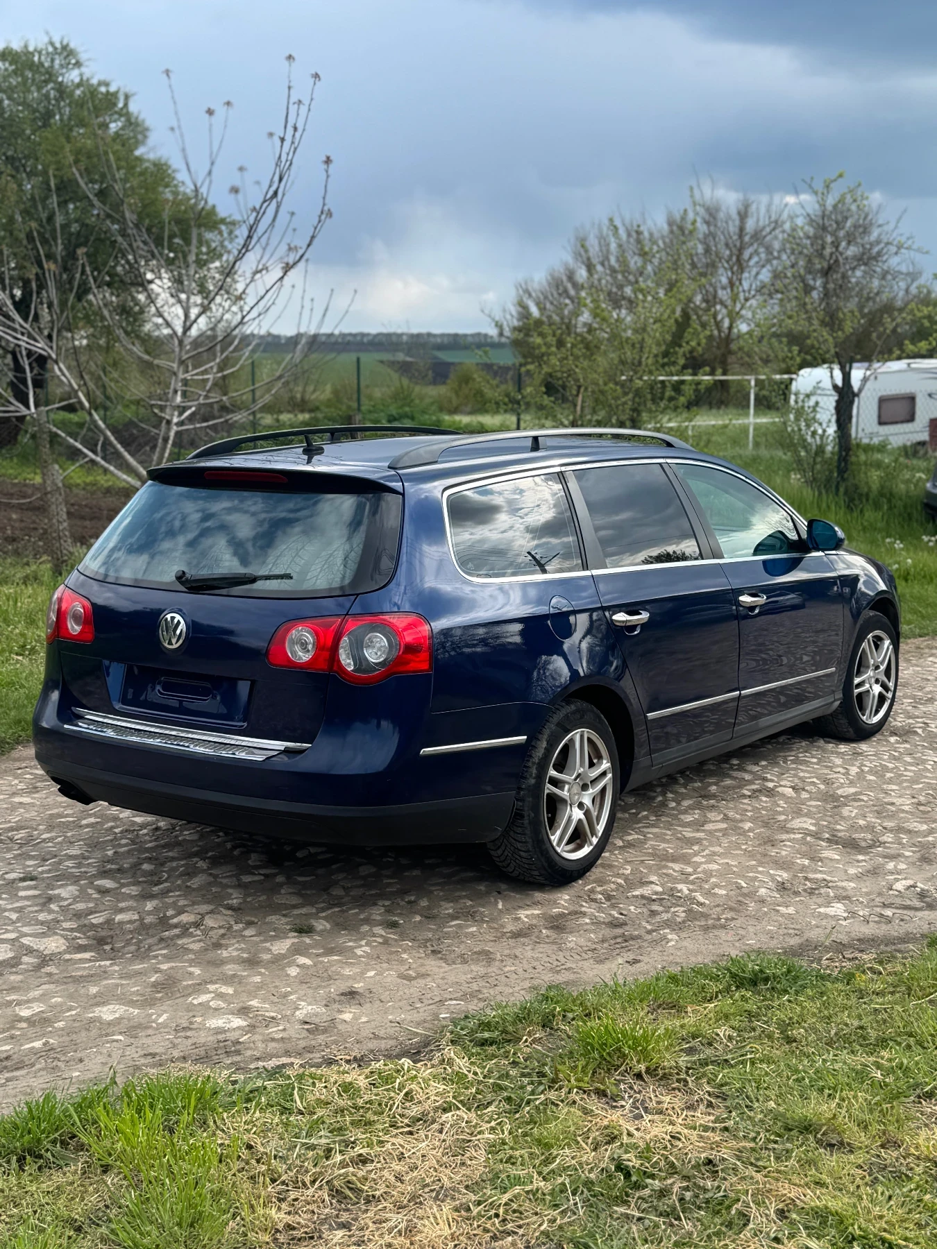 VW Passat 2.0 TDI BMP, снимка 4 - Автомобили и джипове - 54391593