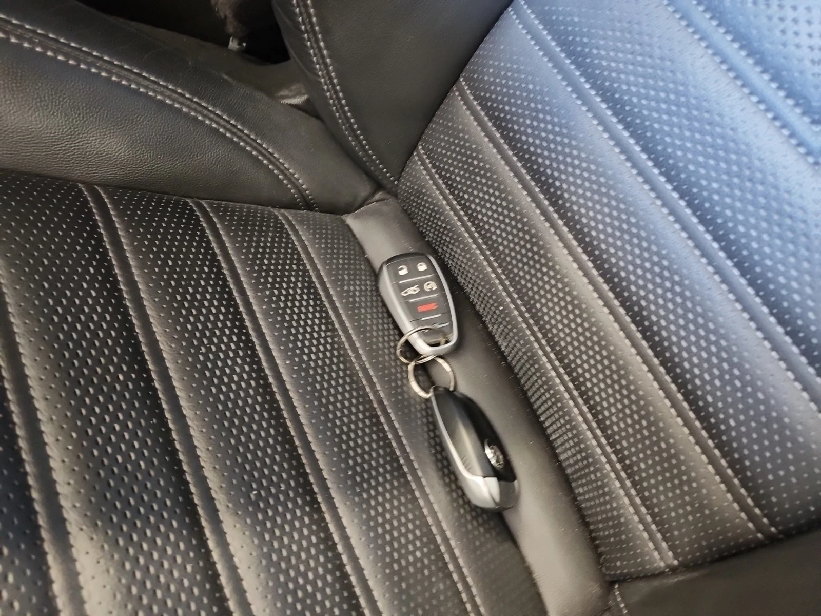 Alfa Romeo Giulia VELOCE/AWD/H&K/Distronic, снимка 13 - Автомобили и джипове - 54429186