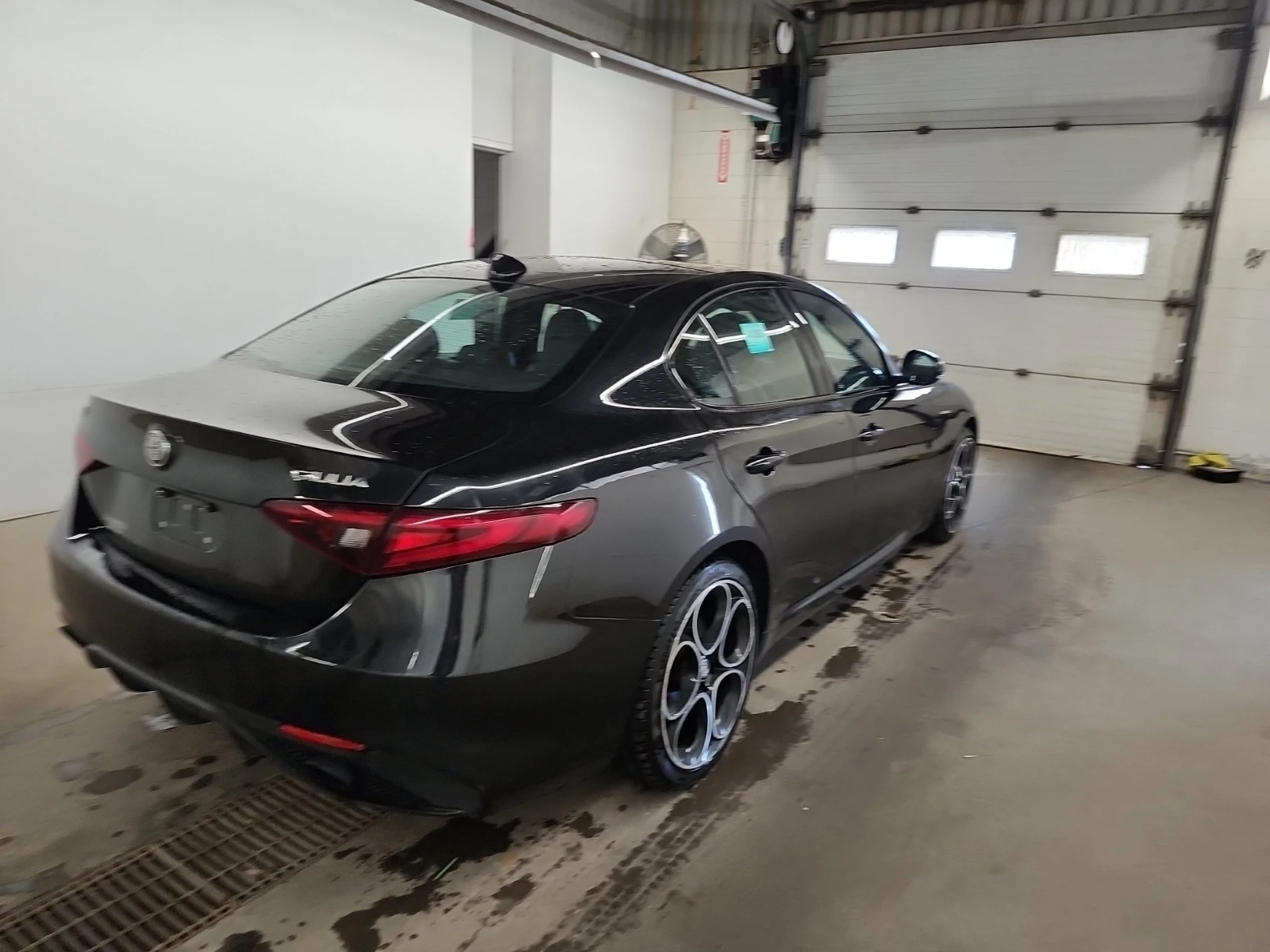 Alfa Romeo Giulia VELOCE/AWD/H&K/Distronic, снимка 4 - Автомобили и джипове - 54429186