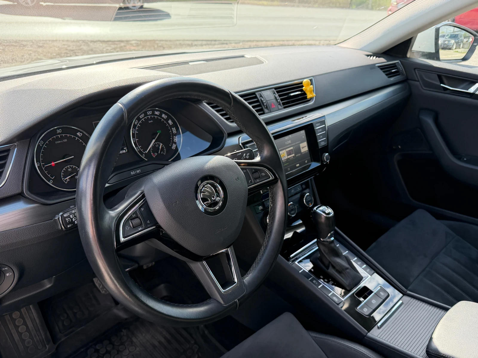 Skoda Superb ТОП* СОБСТВЕН ЛИЗИНГ, снимка 9 - Автомобили и джипове - 54710730