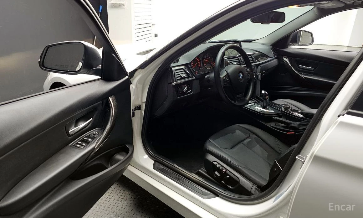 BMW 320, снимка 10 - Автомобили и джипове - 54769843