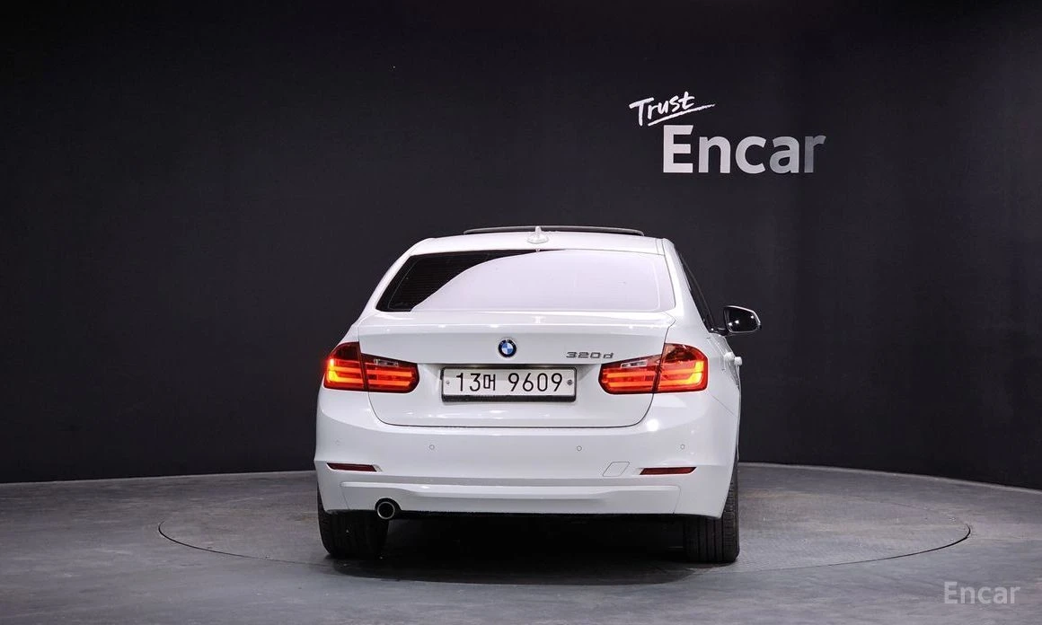 BMW 320, снимка 4 - Автомобили и джипове - 54769843