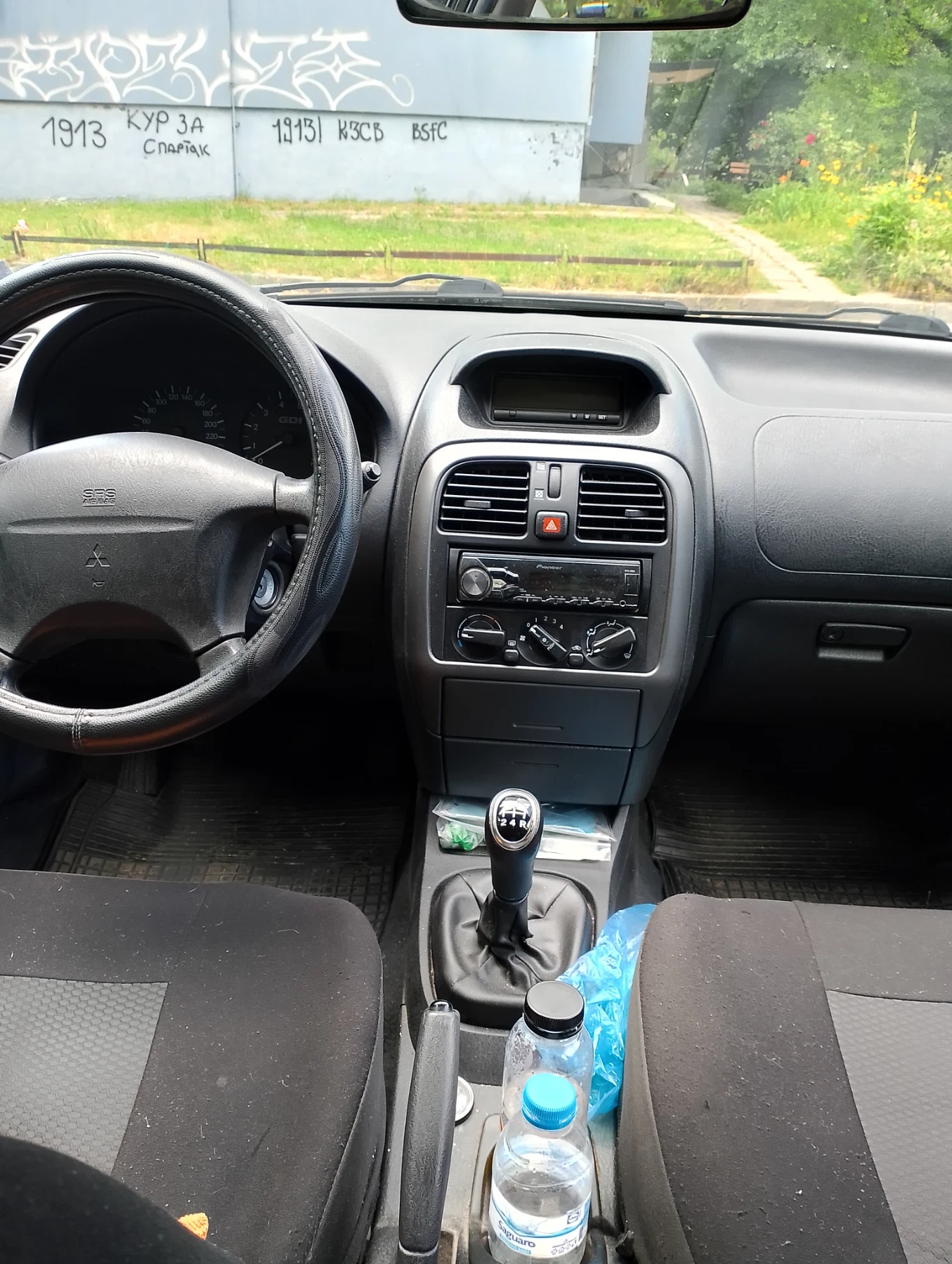 Mitsubishi Carisma 1.8 GDI, снимка 8 - Автомобили и джипове - 54945546