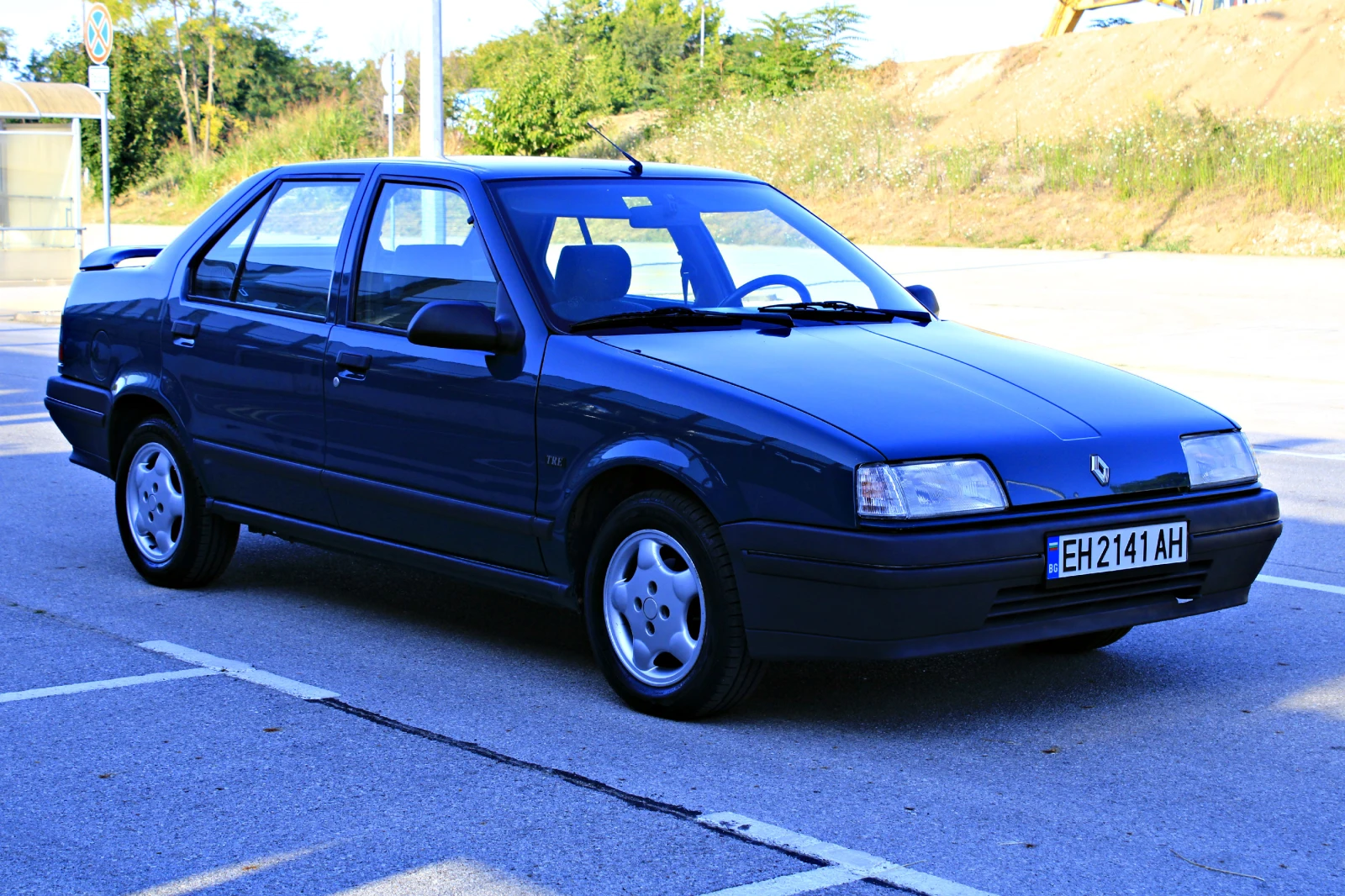 Renault 19 Chamade 1.9 Дизел КАТО НОВ, снимка 8 - Автомобили и джипове - 55426172