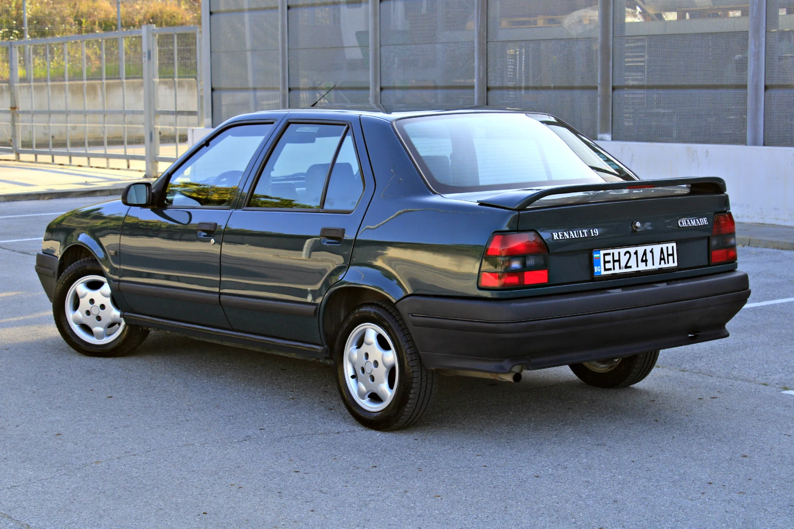 Renault 19 Chamade 1.9 Дизел КАТО НОВ, снимка 4 - Автомобили и джипове - 55426172