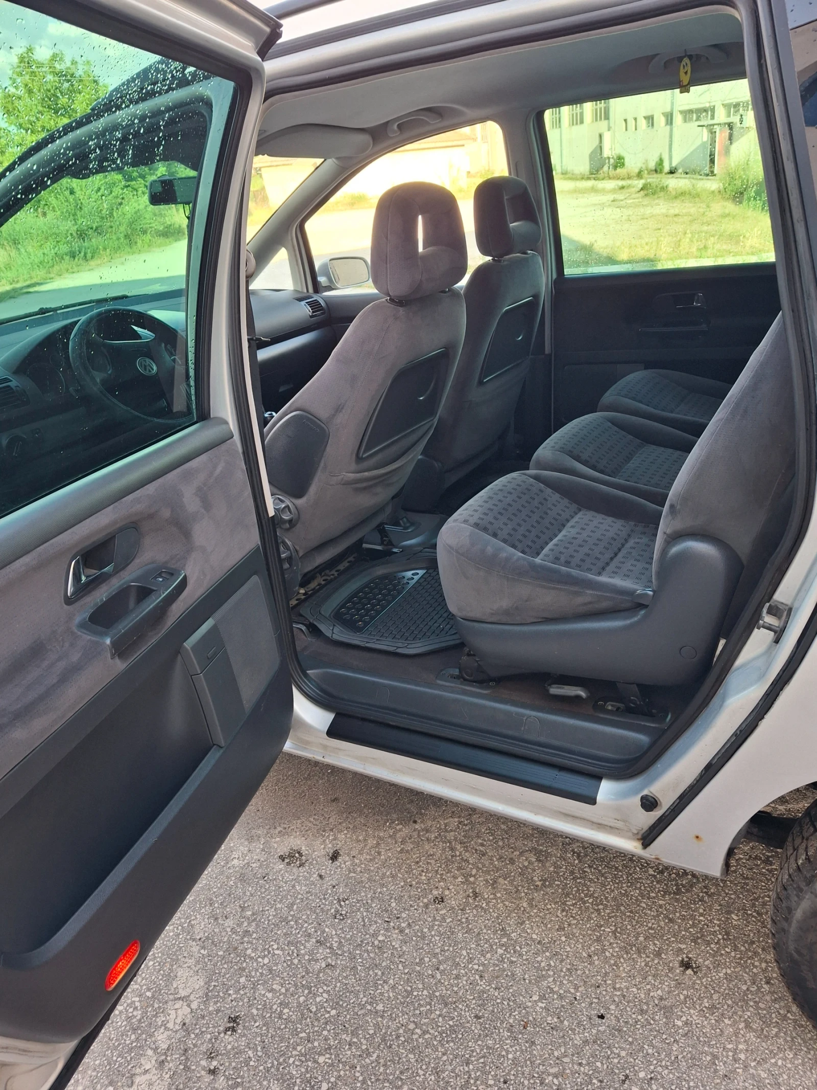 VW Sharan 1.9 131, снимка 6 - Автомобили и джипове - 55661772
