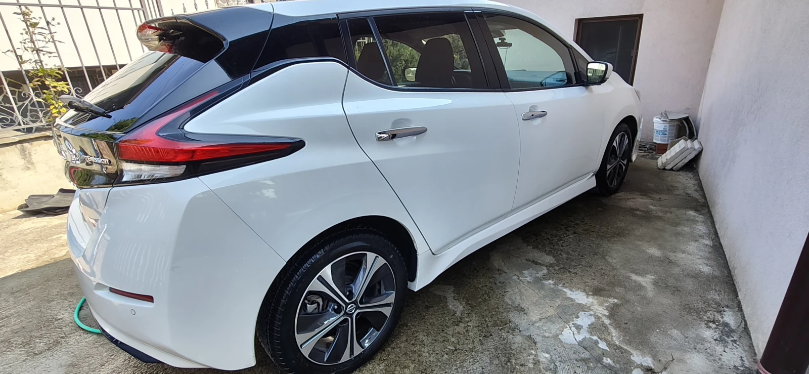 Nissan Leaf , снимка 4 - Автомобили и джипове - 55966846