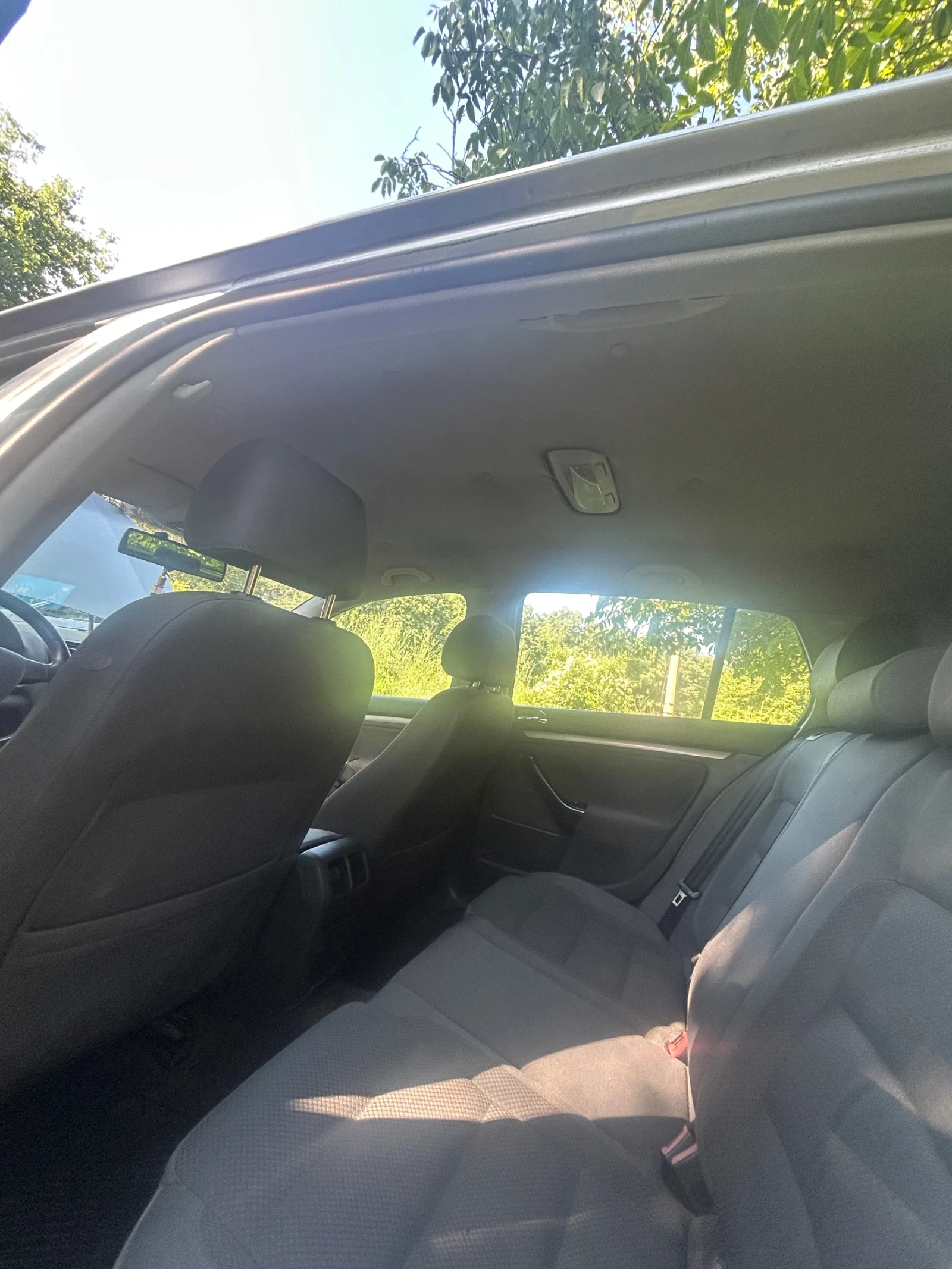 VW Golf 2.0 TDI, снимка 6 - Автомобили и джипове - 56432225