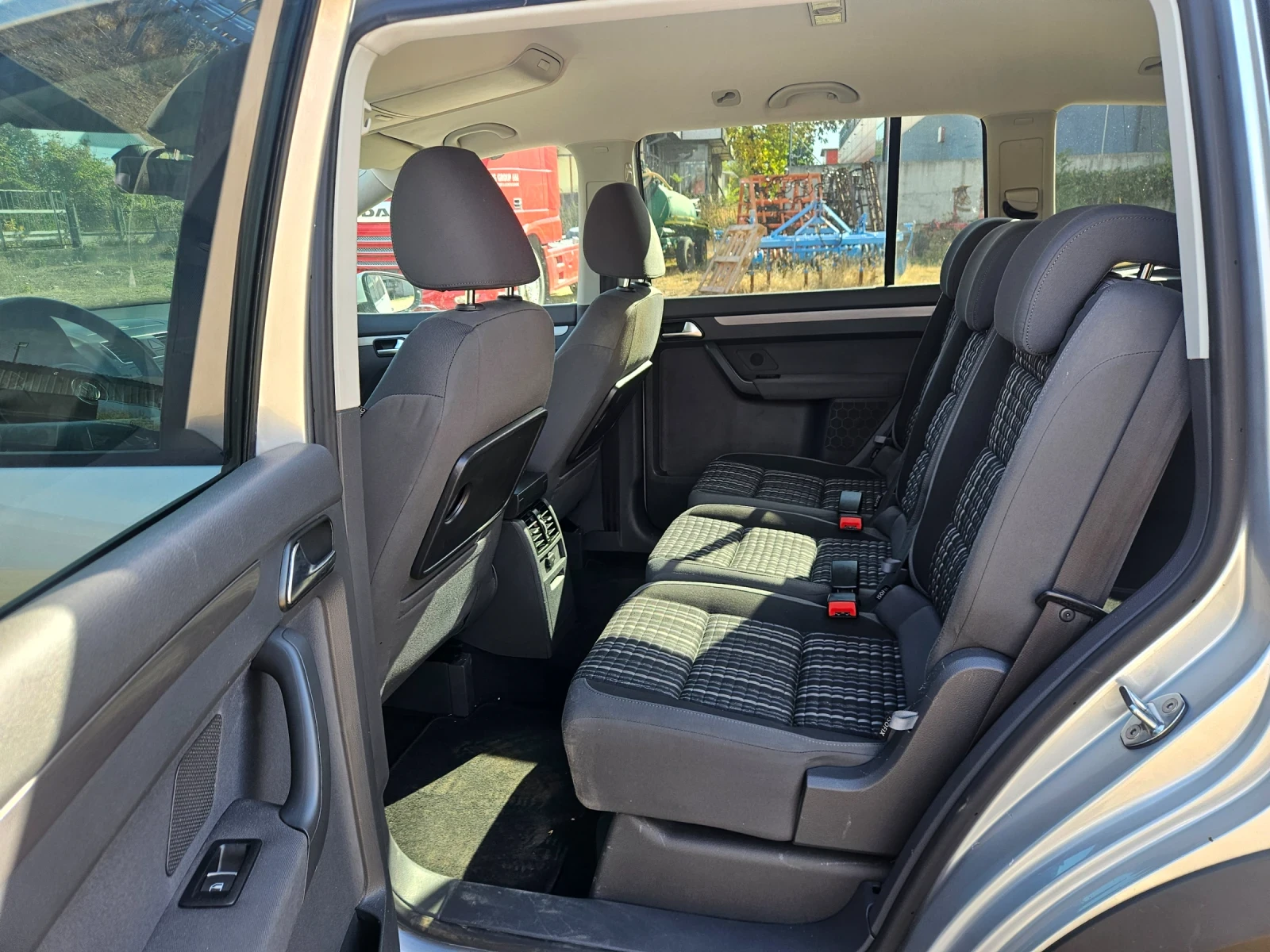 VW Touran 2.0TDi 140��./�������/7����� | Mobile.bg � ����������� 10