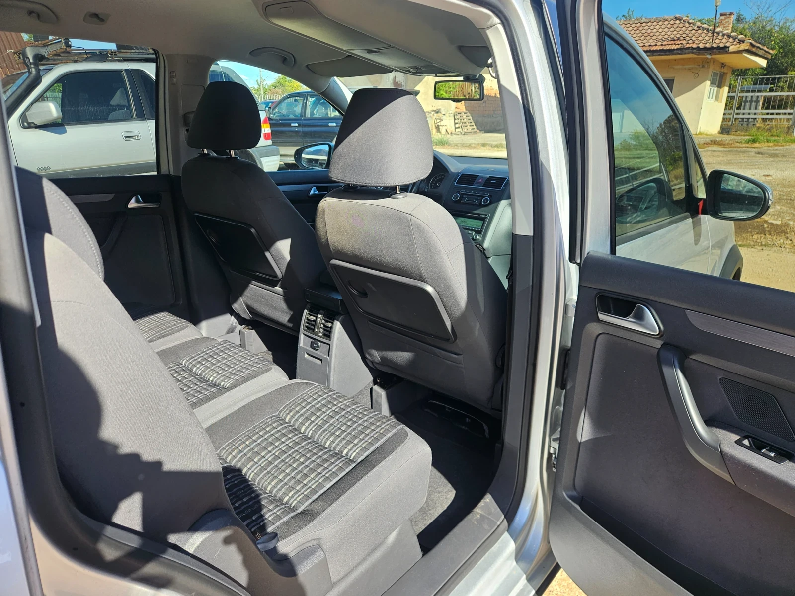 VW Touran 2.0TDi 140��./�������/7����� | Mobile.bg � ����������� 11
