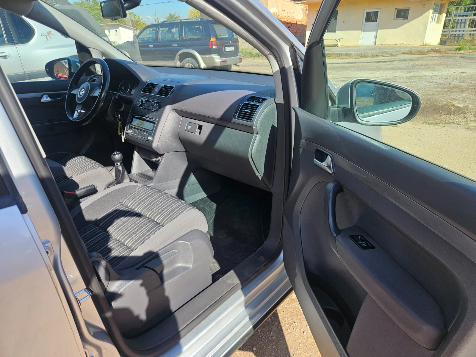 VW Touran 2.0TDi 140��./�������/7����� | Mobile.bg � ����������� 13