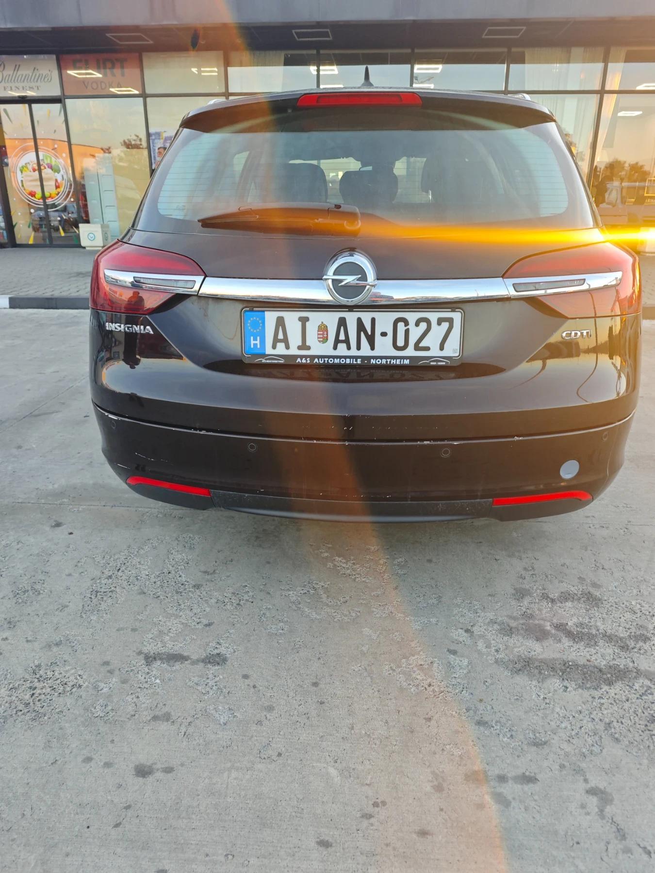 Opel Insignia, снимка 3 - Автомобили и джипове - 56639071