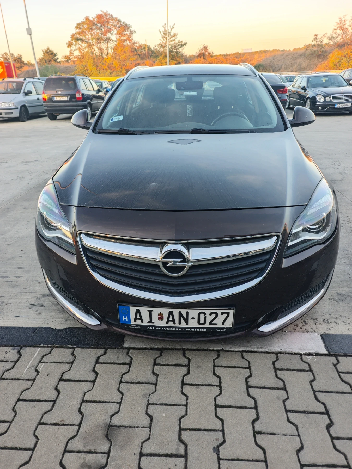 Opel Insignia, снимка 2 - Автомобили и джипове - 56639071