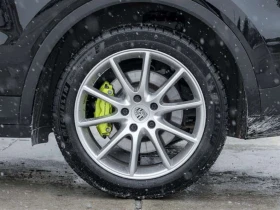 Porsche Cayenne * E Hybrid AWD Premium Pkg| Assistance Pkg * CARFA - 55550 € / 108646.36 лв. - 18805332 8