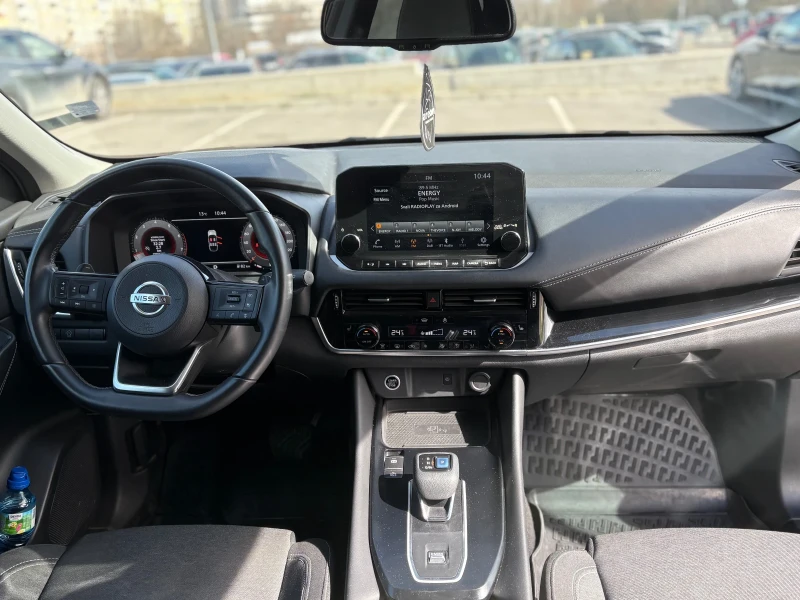 Nissan Qashqai 1.3 DiG-T, снимка 5 - Автомобили и джипове - 44000237