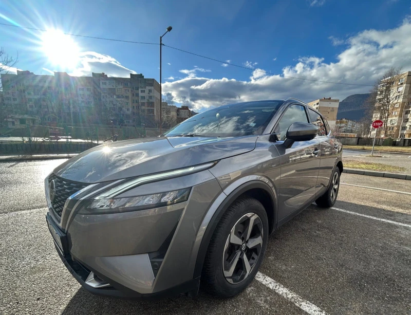 Nissan Qashqai 1.3 DiG-T, снимка 5 - Автомобили и джипове - 44000237