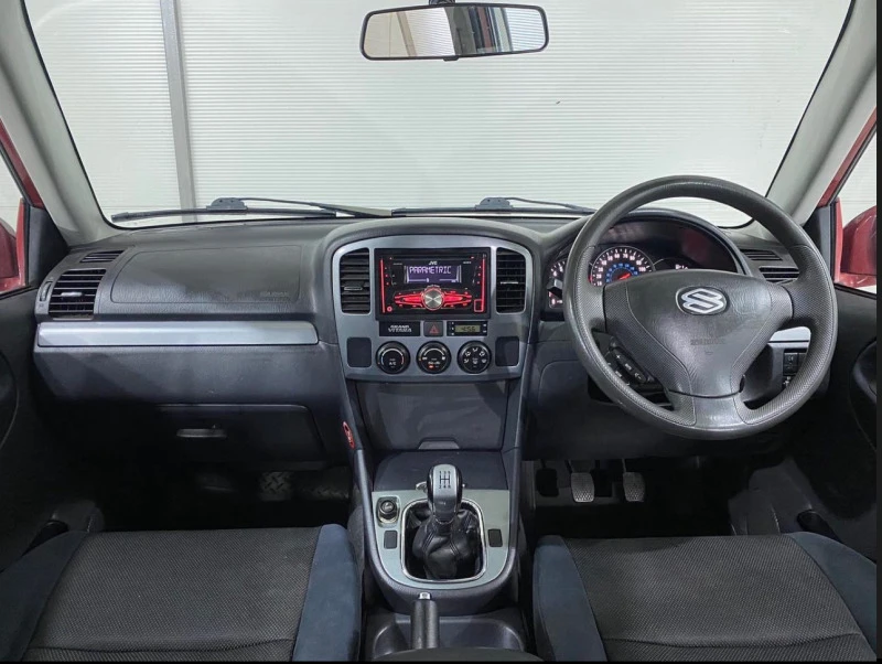 Suzuki Grand vitara 2.0, снимка 8 - Автомобили и джипове - 44098309