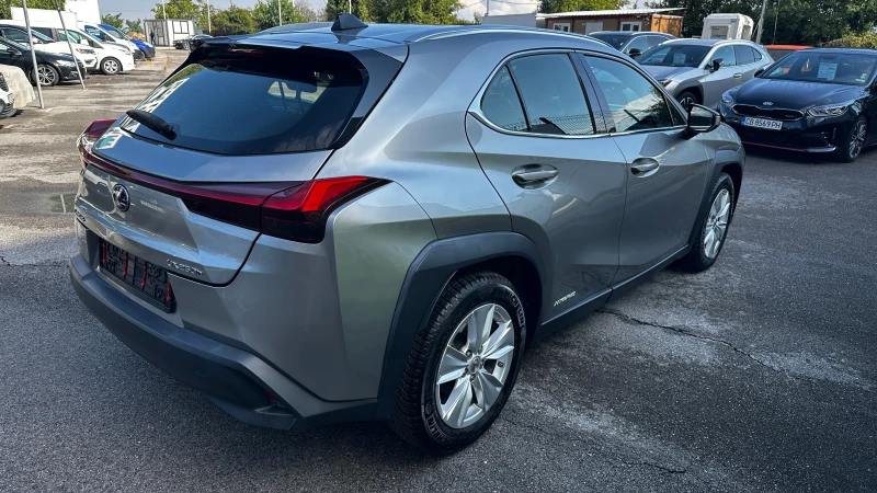 Lexus UX 250h 2.0 Hybrid, снимка 6 - Автомобили и джипове - 47291063