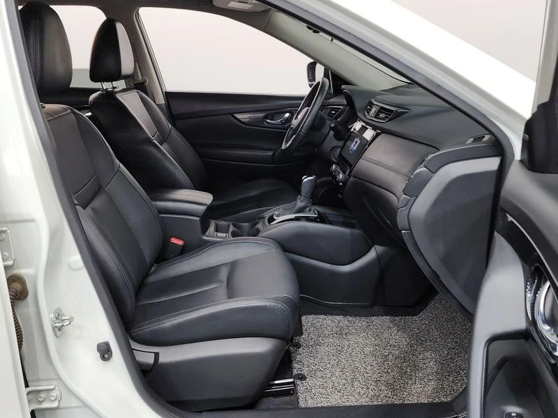 Nissan X-trail 2.5 Automatic, снимка 11 - Автомобили и джипове - 55932086