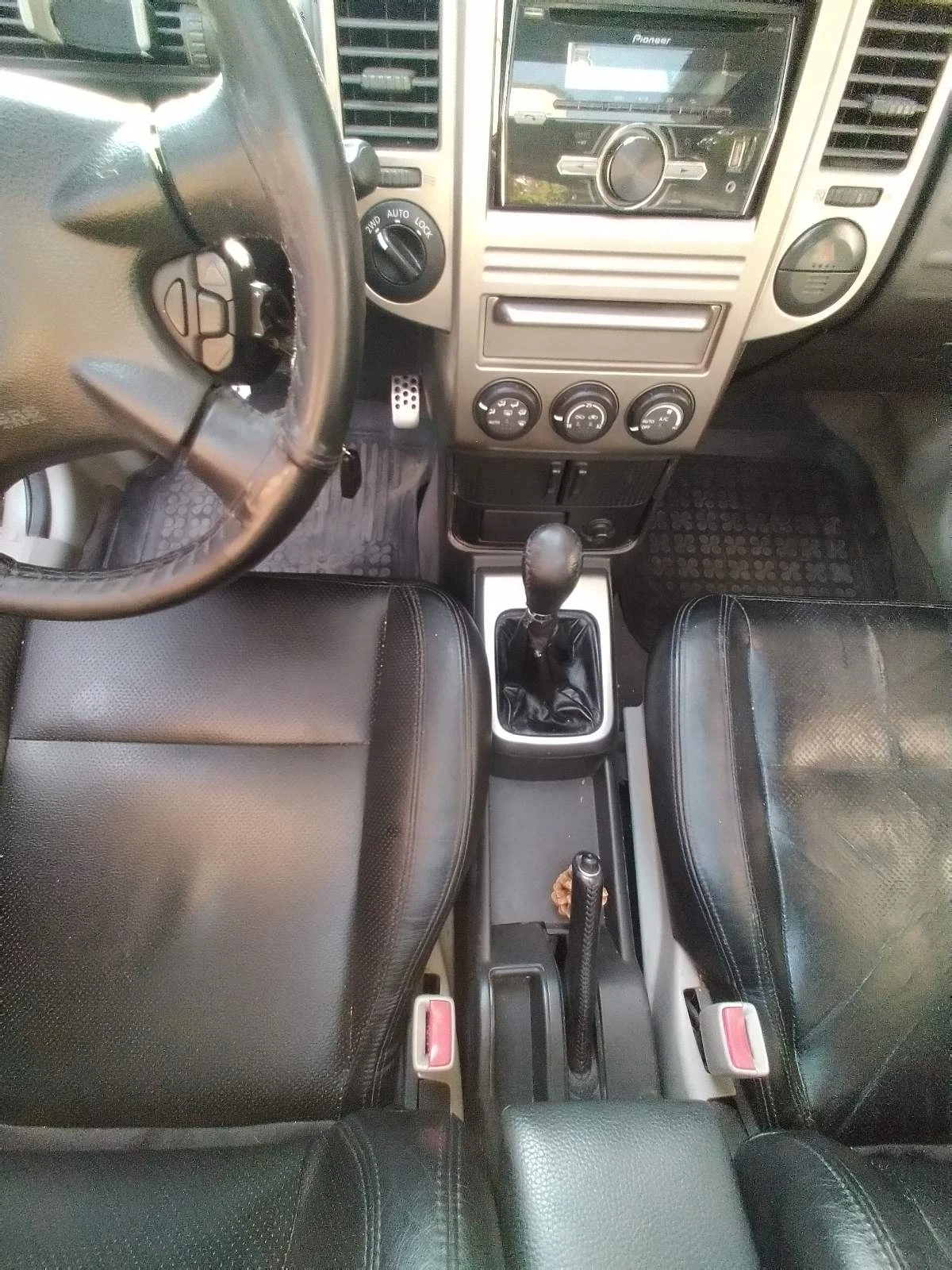 Nissan X-trail 2.0 4X4 140 к.с. ГАЗ кожа - изображение 9