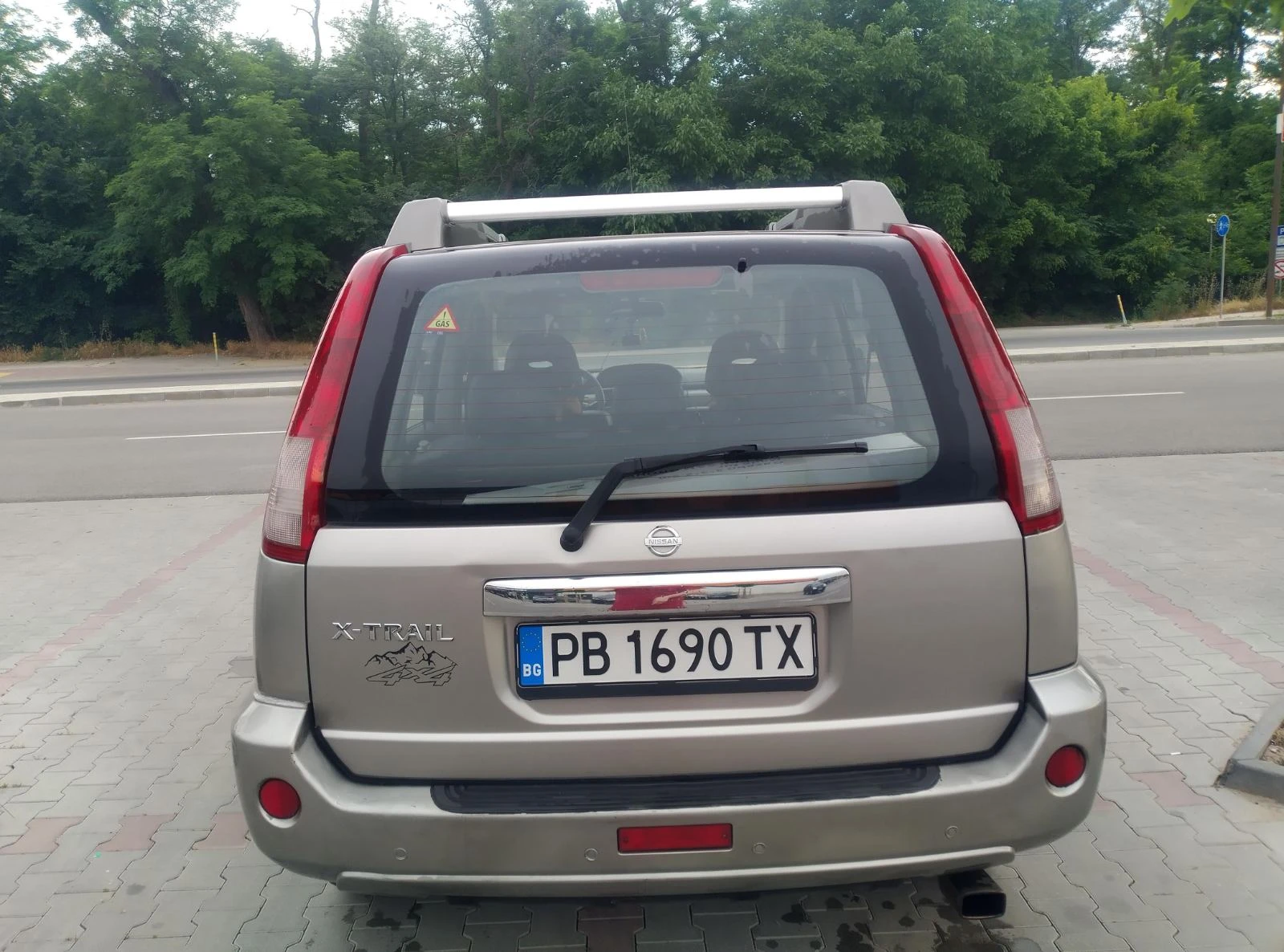Nissan X-trail 2.0 4X4 140 к.с. ГАЗ кожа - изображение 5