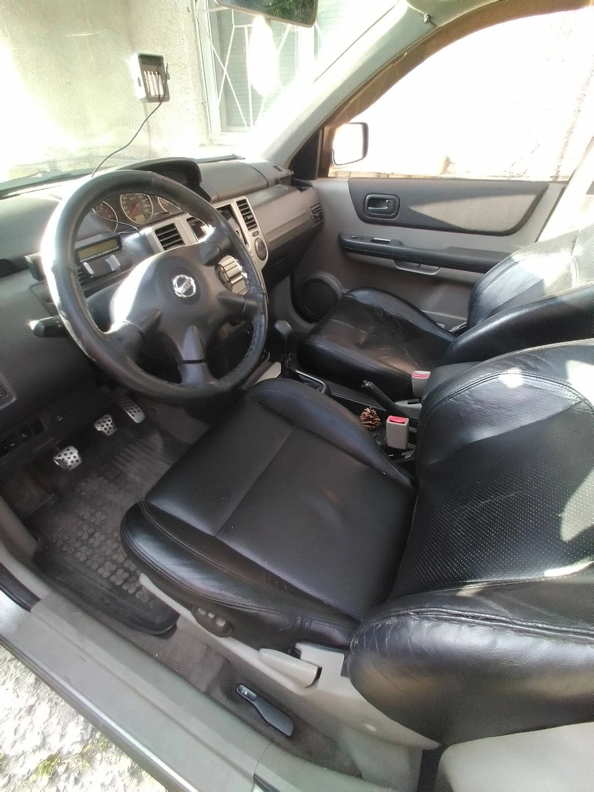 Nissan X-trail 2.0 4X4 140 к.с. ГАЗ кожа - изображение 8