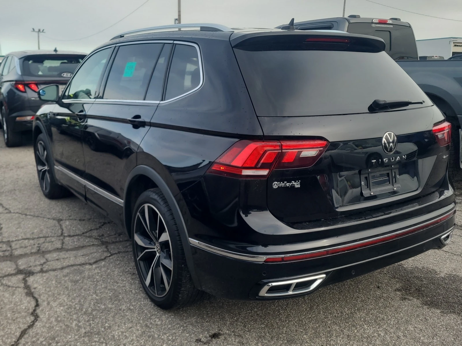 VW Tiguan HIGHLINE R-LINE * * CARFAX * * АВТО КРЕДИТ * *  - изображение 4