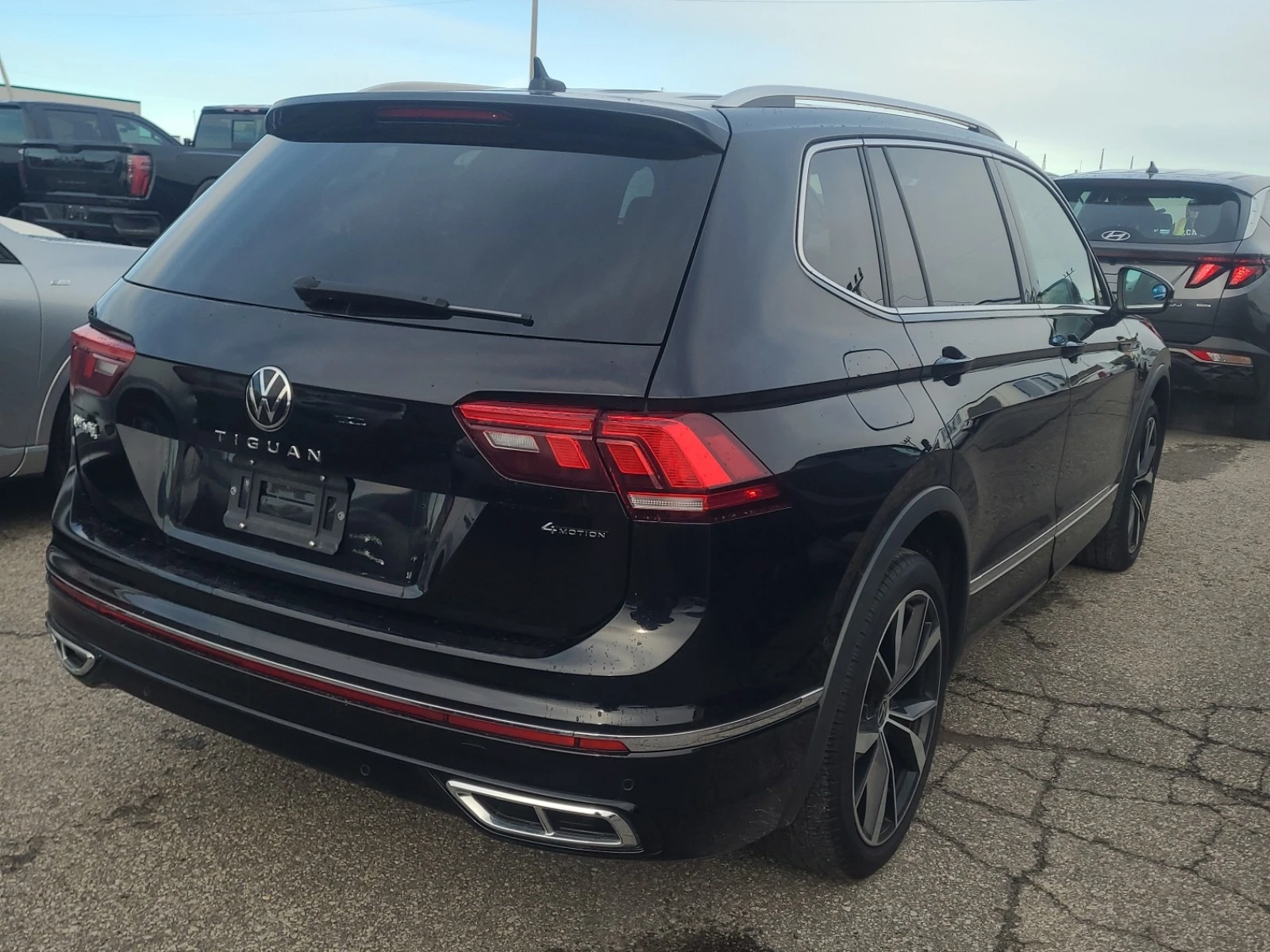 VW Tiguan HIGHLINE R-LINE * * CARFAX * * АВТО КРЕДИТ * *  - изображение 3