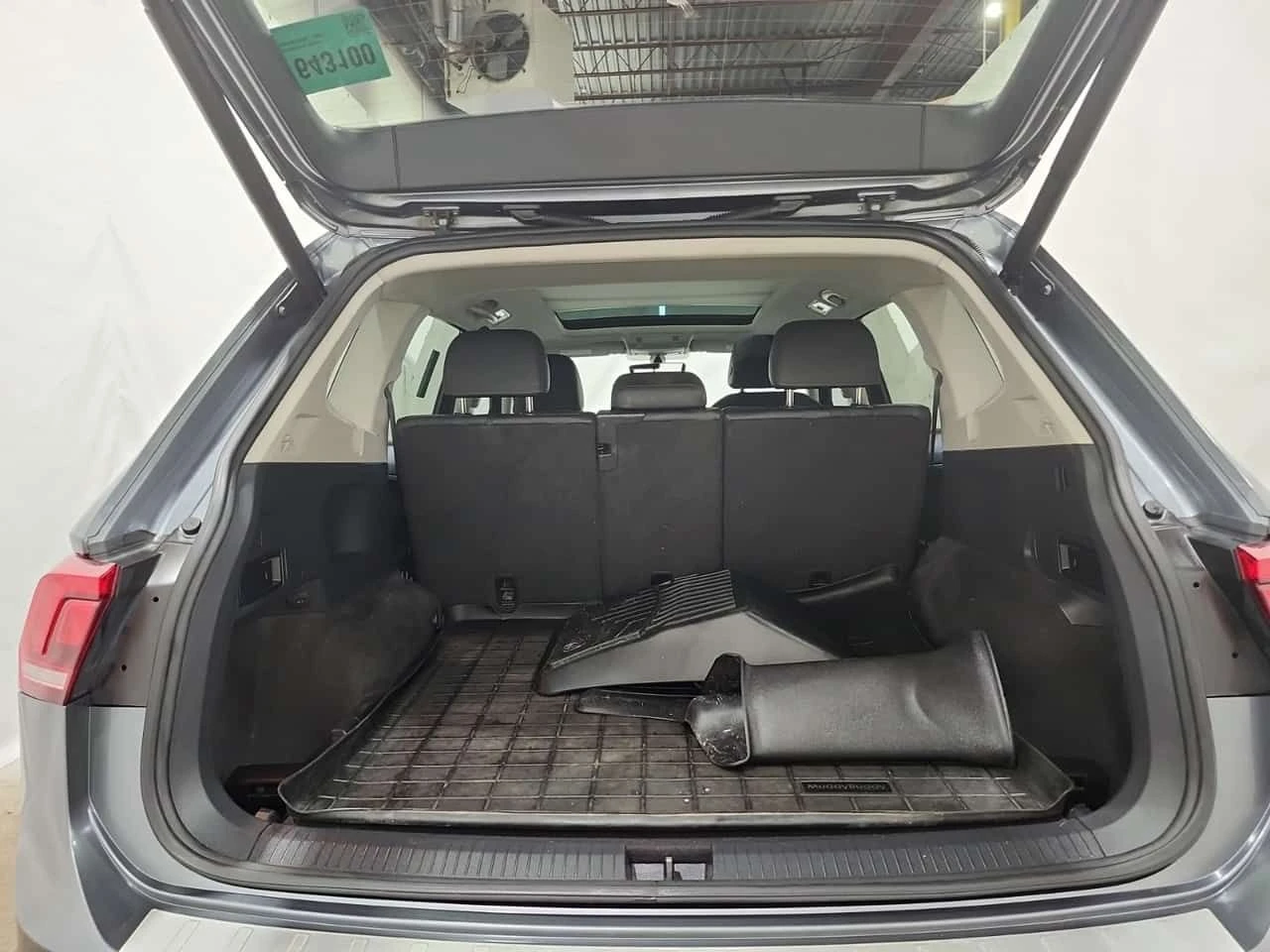 VW Tiguan * COMFORTLINE * CARFAX * ПОДГРЕВИ * ПАНОРАМА * , снимка 14 - Автомобили и джипове - 53783035