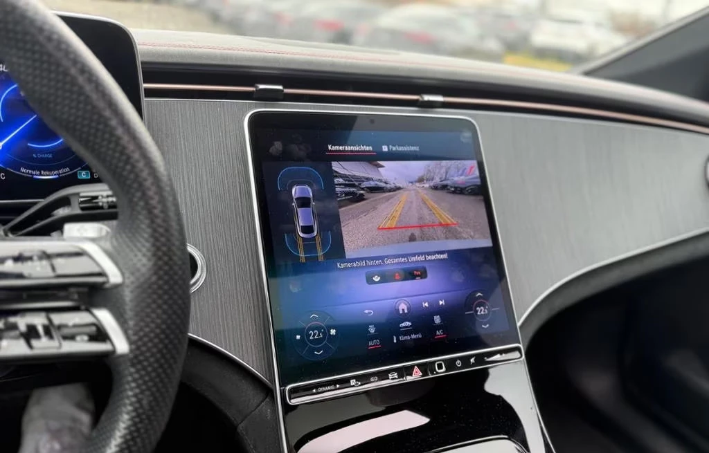 Mercedes-Benz EQE 350/4MATIC/292HP/AMG/DISTR/PANO/CAM/MEMO/LED/937g, снимка 12 - Автомобили и джипове - 53877736