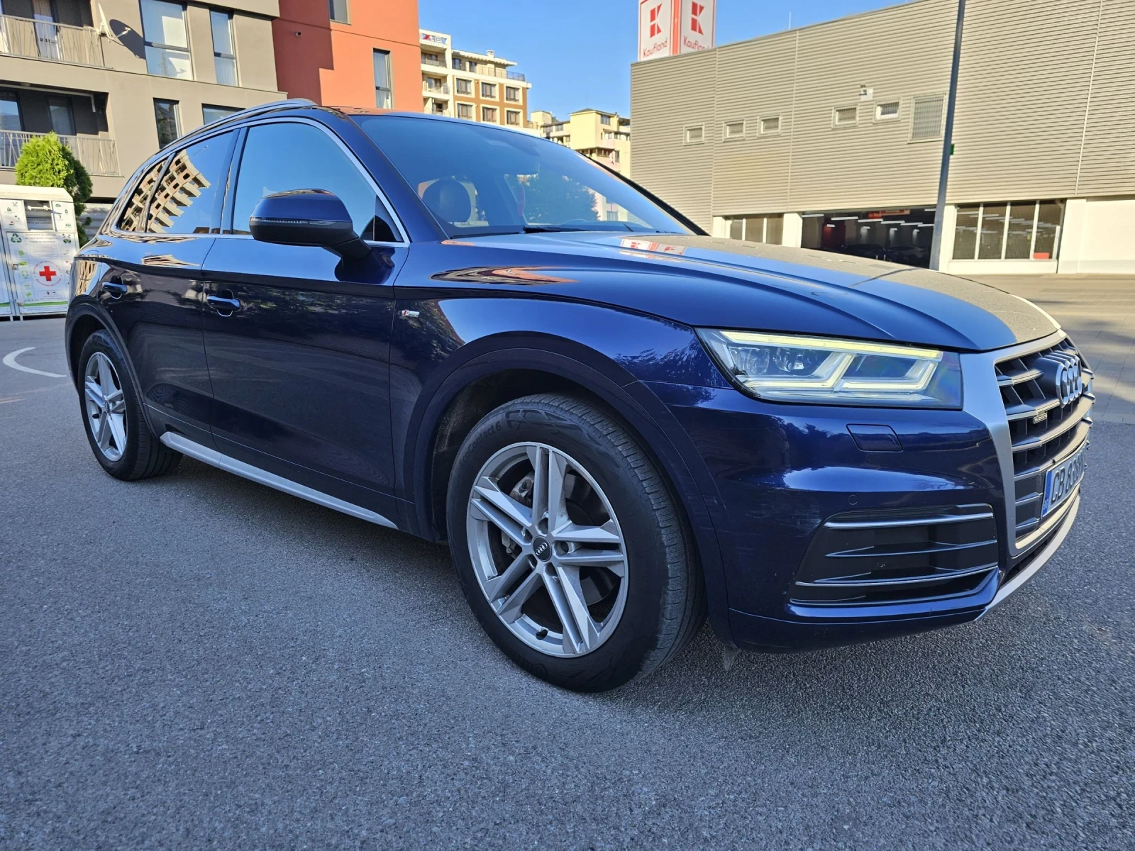 Audi Q5 S - line