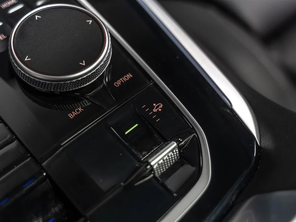 BMW X5 40i* M-SPORT* MEMORY* ПАНОРАМА* ПОДГРЕВ* КАМЕРИ, снимка 13 - Автомобили и джипове - 54343686