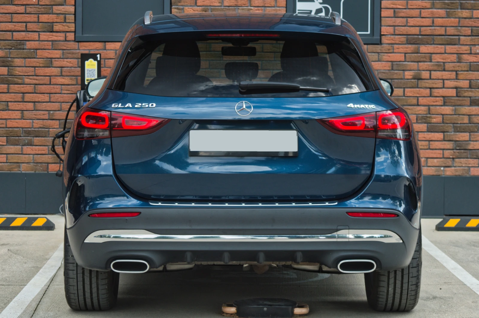 Mercedes-Benz GLA 250 AMG 4Matic 360 View, снимка 5 - Автомобили и джипове - 55063013