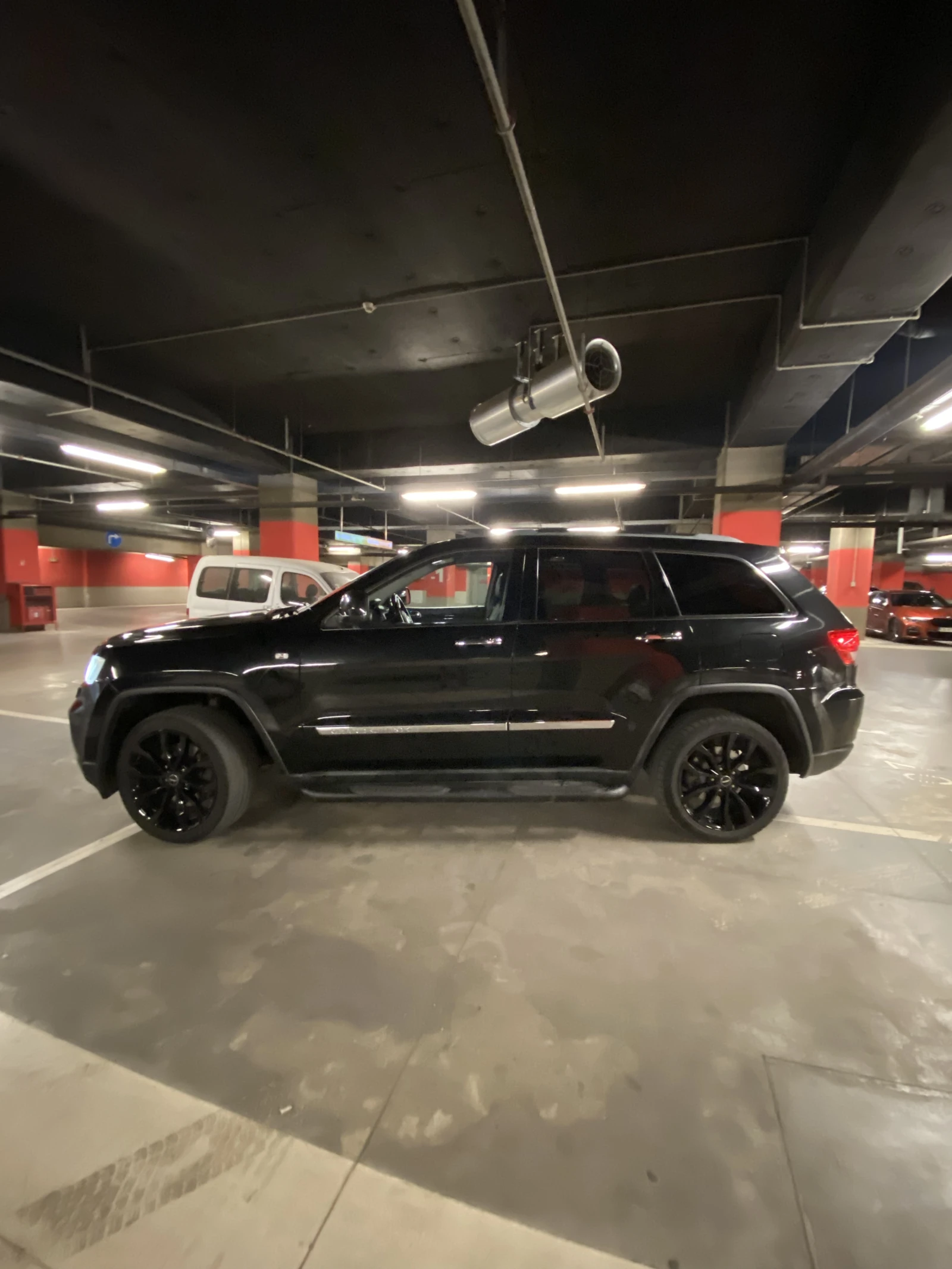 Jeep Grand cherokee Уникален! Реални км! * Подгрев * Обдух. * Панорама, снимка 2 - Автомобили и джипове - 55709648