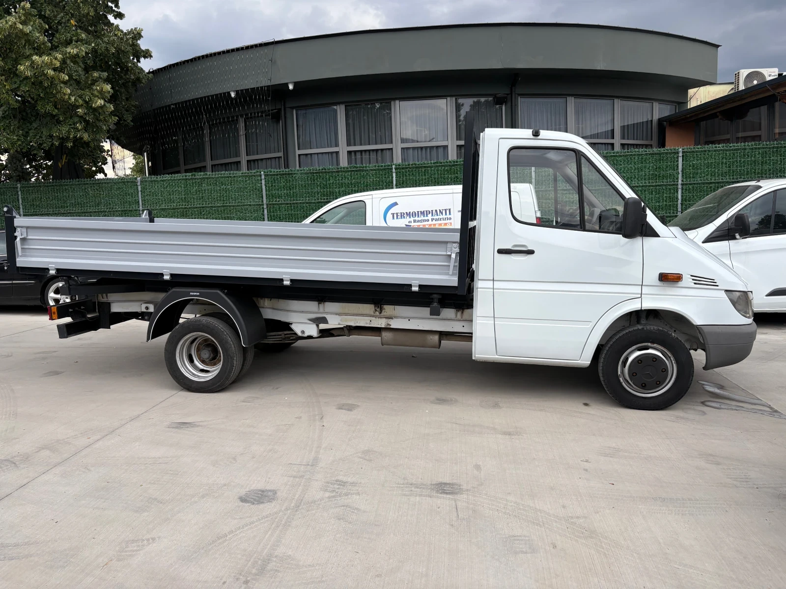 Mercedes-Benz Sprinter 416 САМОСВАЛ ДО3, 5Т - изображение 4