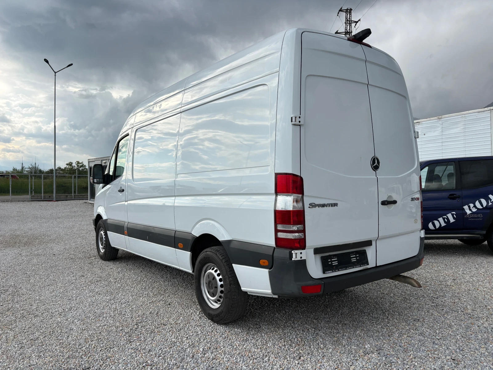 Mercedes-Benz Sprinter 319 CDI, снимка 6 - Бусове и автобуси - 54703120