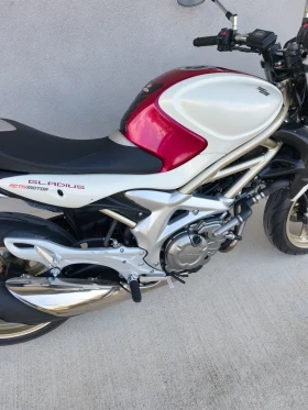 Suzuki Gladius 650i, 12.524 km, 2010 година, ЛИЗИНГ  | Auto.bg — изображение 4
