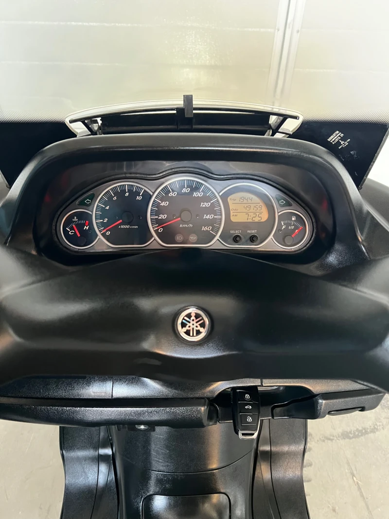 Yamaha Majesty 250, снимка 7 - Мотоциклети и мототехника - 52843452