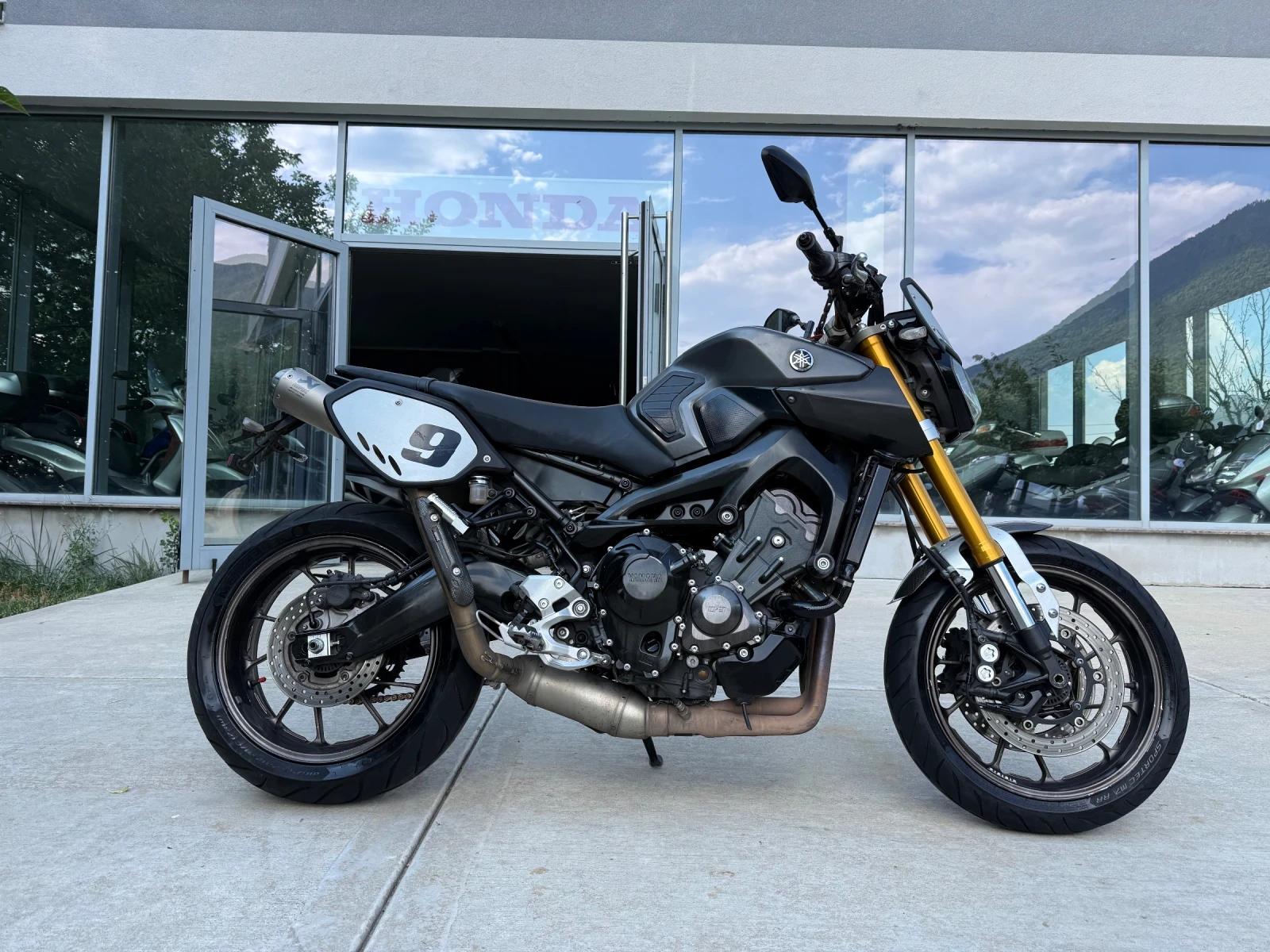 Yamaha Mt-09 Service book 19000km 2014