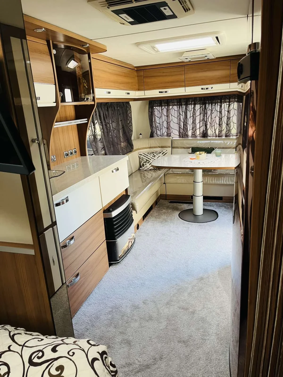 Каравана Tabbert Bellini 620 - изображение 7
