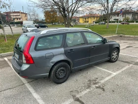 Volvo V50 2.0D 136кс КОЖА АВТОПИЛОТ FACELIFT KINETIK, снимка 3