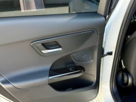 Mercedes-Benz C 220 220HP / MILD-HYBRID / AVANTGARDE / ПОДГРЕВ / NAVI , снимка 15