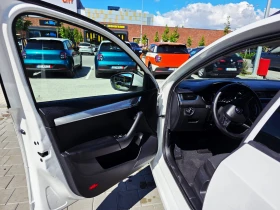 Skoda Octavia Автомат Hatchback, снимка 9