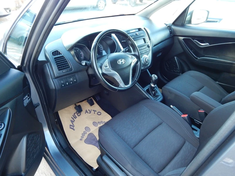 Hyundai Ix20 1.4CRDI* ПЕРФЕКТНА* , снимка 9 - Автомобили и джипове - 43727936