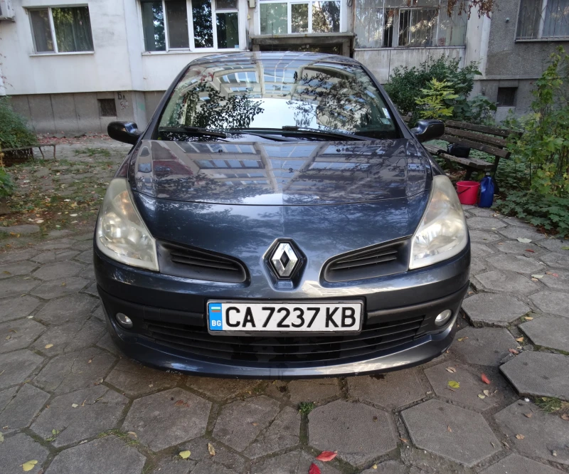 Renault Clio, снимка 2 - Автомобили и джипове - 47714499