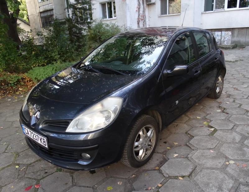 Renault Clio, снимка 1 - Автомобили и джипове - 47714499