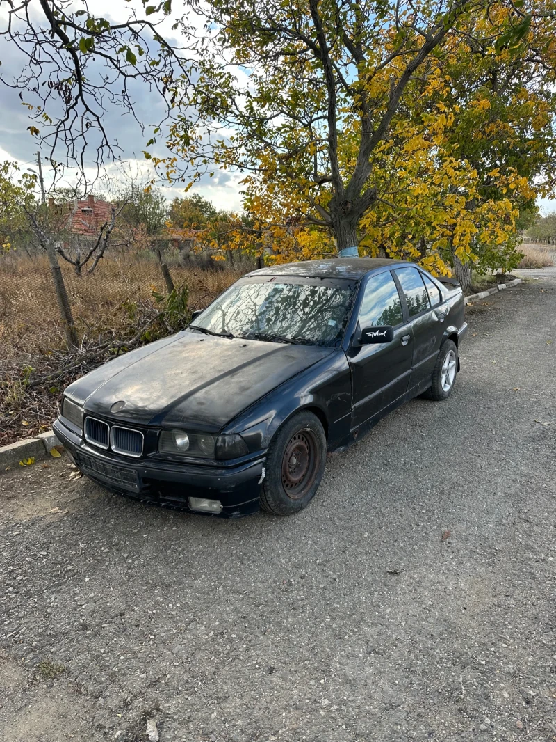 BMW 318, снимка 1 - Автомобили и джипове - 47778196