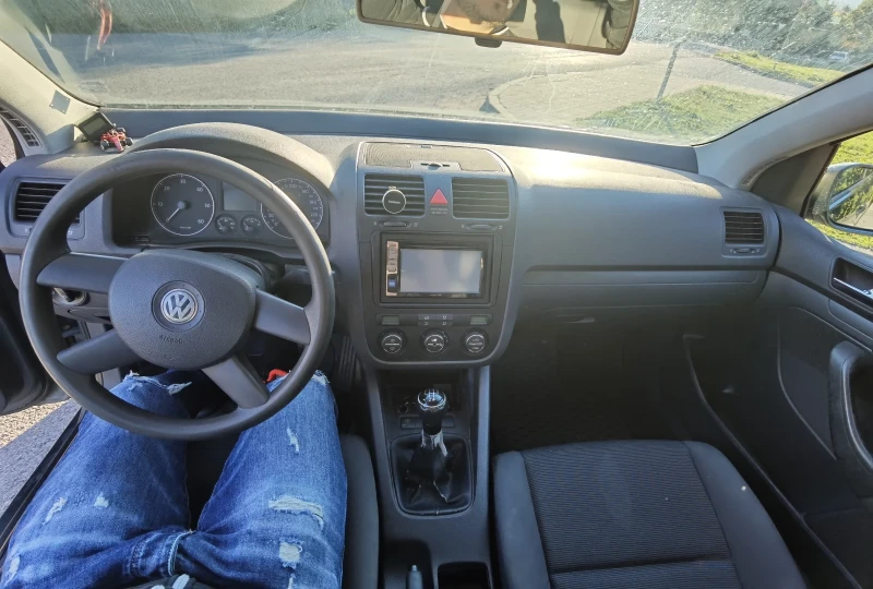 VW Golf, снимка 11 - Автомобили и джипове - 47984014