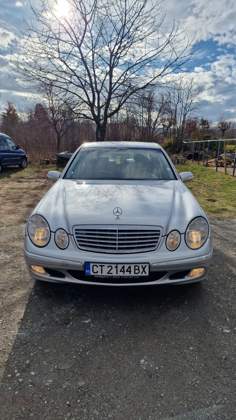 Mercedes-Benz E 200, снимка 1 - Автомобили и джипове - 49089835