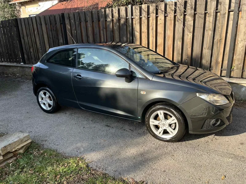 Seat Ibiza, снимка 1 - Автомобили и джипове - 49205703